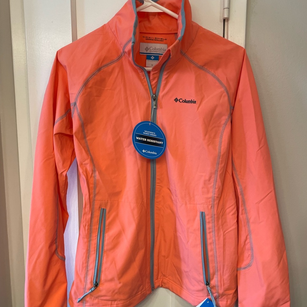 NWT Ladies M Columbia softshell rain jacket